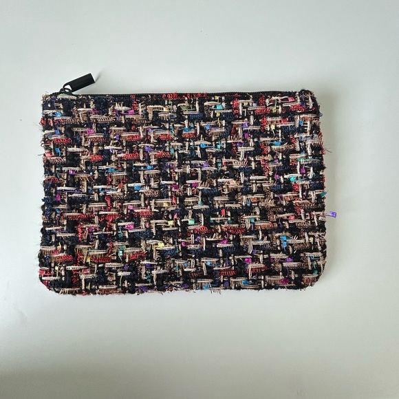 Brand New Woven Makeup Bag - Picture 1 of 4